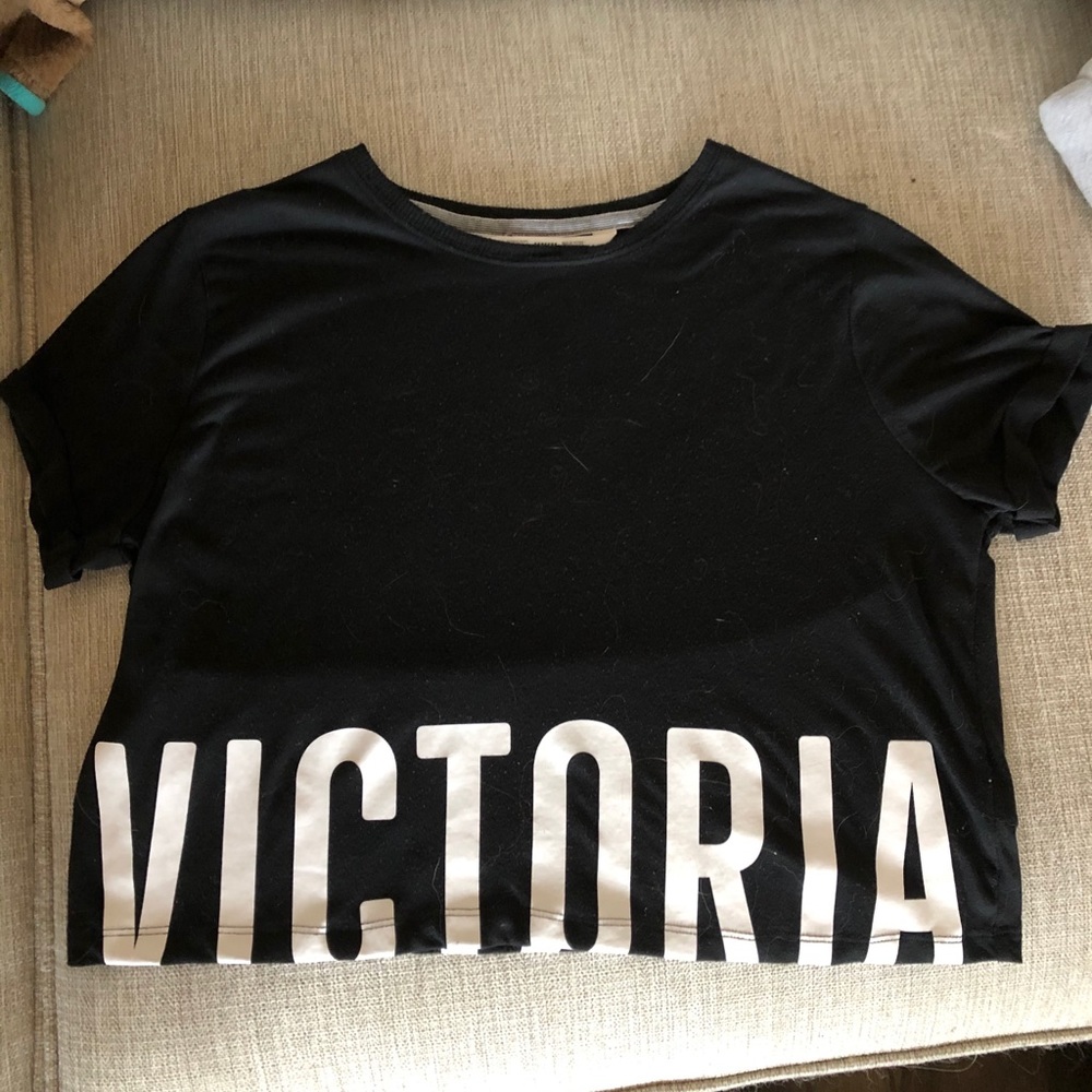 victoria sport crop top